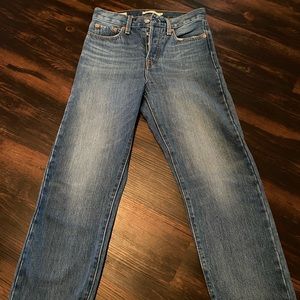 Women’s big E Levi’s